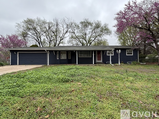 3300 W 8th St N 3 Beds Single Family Home for Rent - Photo gallery 1