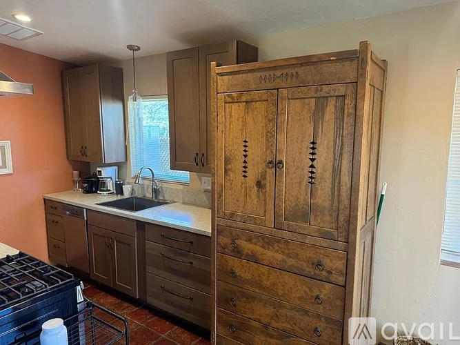 2048 E 6th St 1 Apartment for Rent - Photo gallery 3