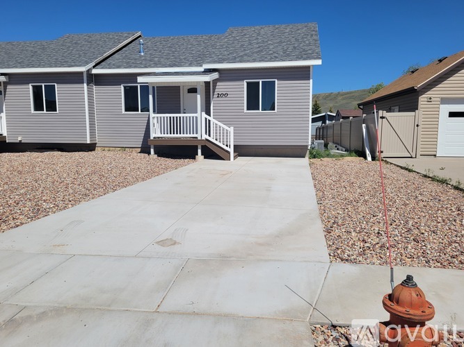 200 Gannett Dr 3 Beds Apartment for Rent - Photo gallery 1