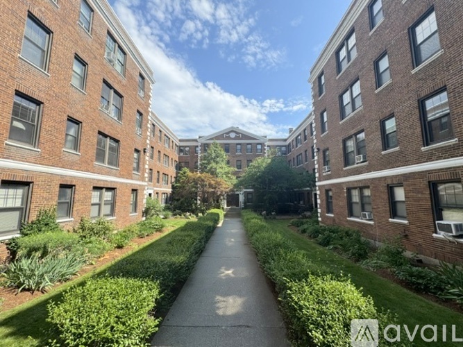 62 Queensberry St Studio Apartment for Rent - Photo gallery 1