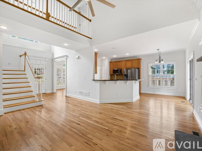 1185 Stephens St 4 Beds Single Family Home for Rent - Photo gallery 4