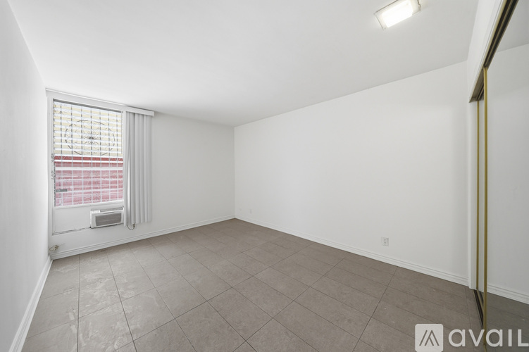425 S Kenmore Ave 1 Apartment for Rent - Photo gallery 4