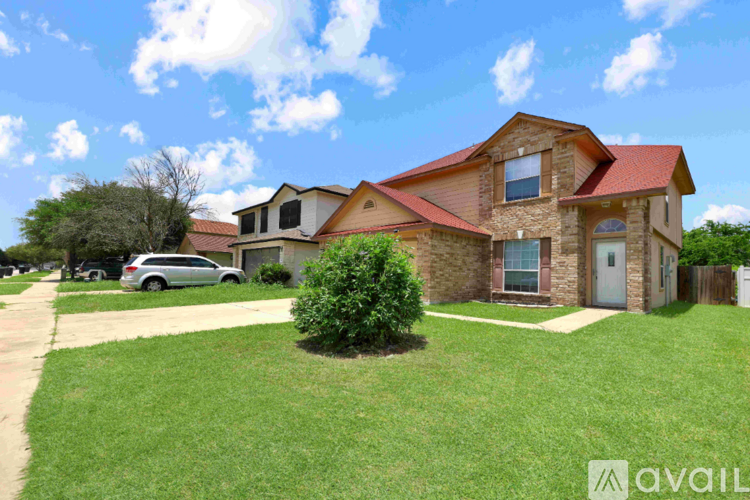 5013 Causeway Ct 5 Beds Single Family Home for Rent - Photo gallery 3