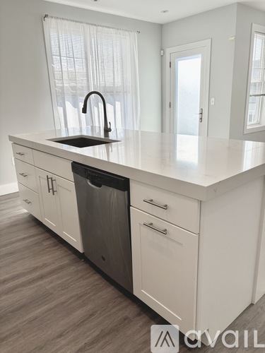 151 Hancock Street 2 Beds Condo for Rent - Photo gallery 3