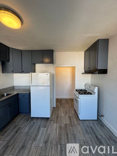 813 1/2 W 43rd St 3 Beds Apartment for Rent - Photo gallery 2