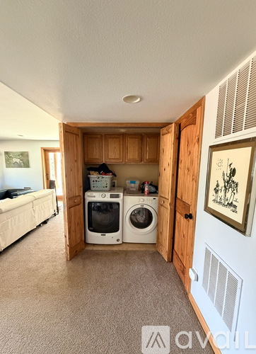 10806 Elder Avenue 4 Beds Single Family Home for Rent - Photo gallery 5