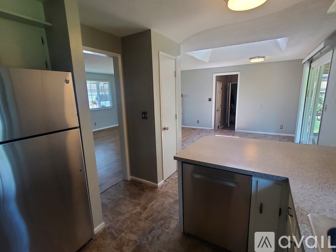 685 70th Street 3 Beds Single Family Home for Rent - Photo gallery 5