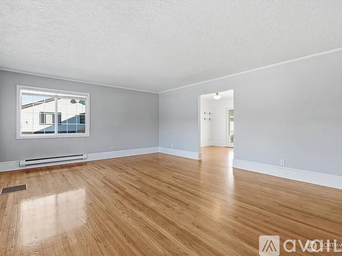 707 Spruce Street 3 Beds Single Family Home for Rent - Photo gallery 2