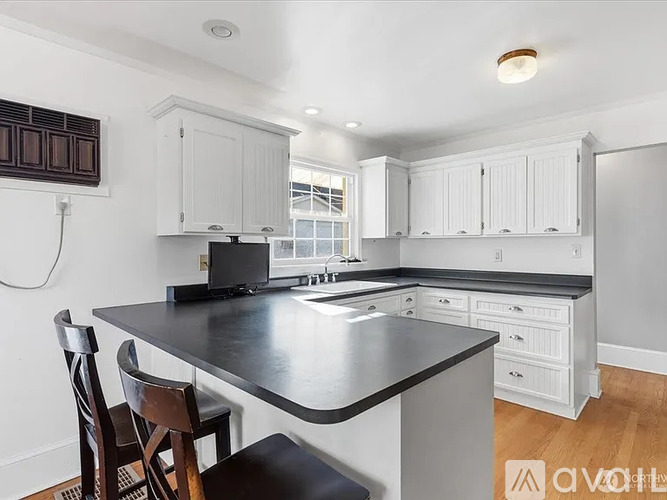 707 Spruce Street 3 Beds Single Family Home for Rent - Photo gallery 5