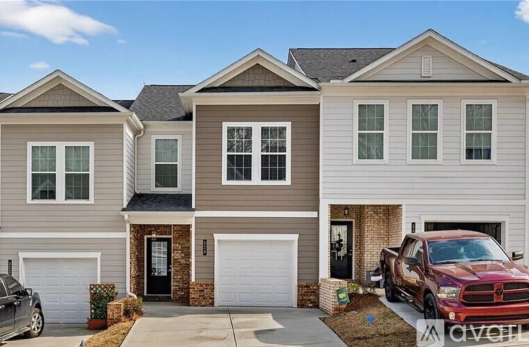 110 Greenview Court 3 Beds Townhouse for Rent - Photo gallery 1