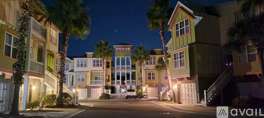 204 Michigan Ave 3 Beds Townhouse for Rent - Photo gallery 1