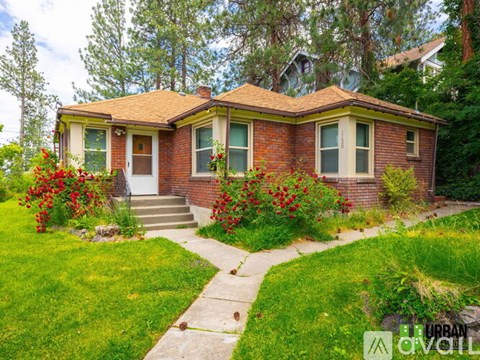 1128 W 7Th Ave 1 Apartment for Rent