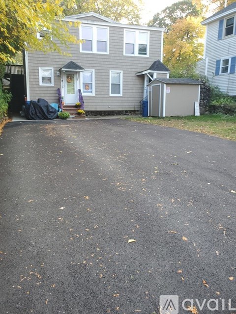 128 Weare St 2 Beds Apartment for Rent