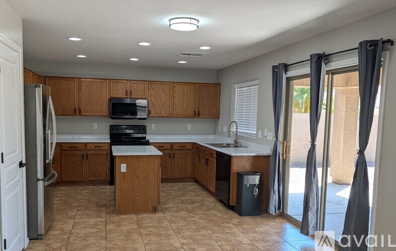 21033 North Jocelyn Lane 4 Beds Single Family Home for Rent - Photo gallery 4