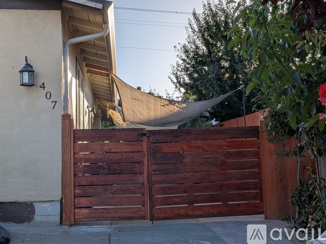 407 Ridge Avenue Studio Single Family Home for Rent - Photo gallery 4