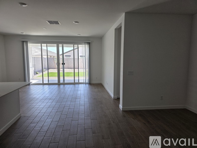 17829 W Palo Verde Ave 3 Beds Single Family Home for Rent - Photo gallery 2