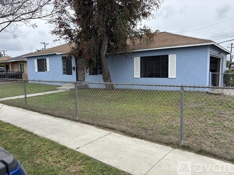 900 East Arlington Street 2 Beds Apartment for Rent