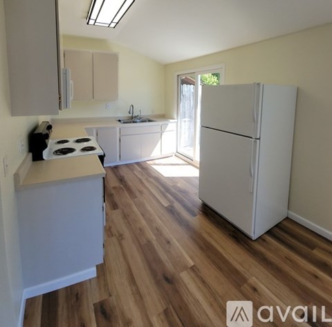 121 Meadowbrook Dr 1 Apartment for Rent