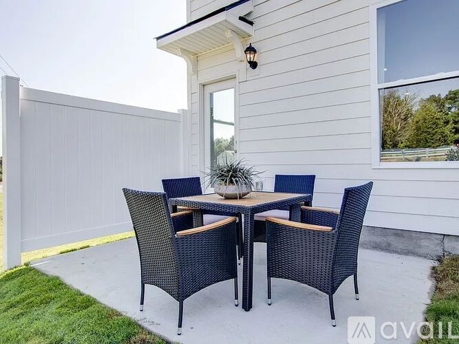 239 Mackenzie Way 3 Beds Townhouse for Rent - Photo gallery 3