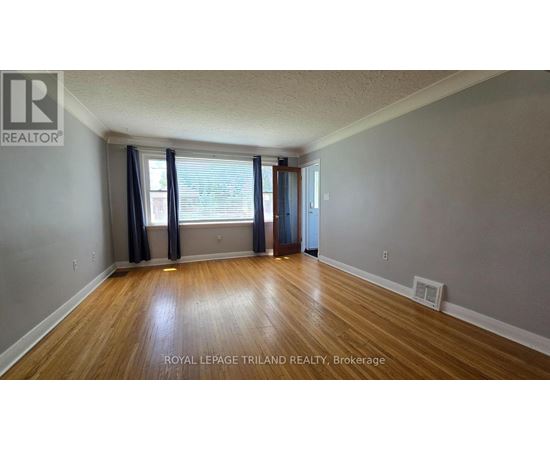 224 HIGHBURY AVENUE N 3 Beds House for Rent - Photo gallery 2