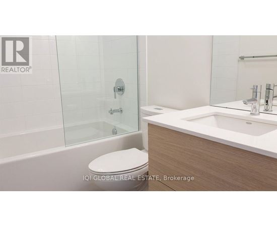 1905 - 210 SIMCOE STREET 2 Beds Apartment, Condo, Home for Rent - Photo gallery 4