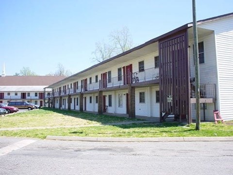 2425 Old Greensboro Rd 2 Beds Apartment for Rent