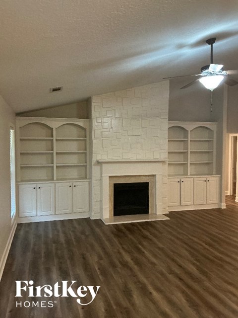 1553 SHOAL CREEK Drive 4 Beds Apartment for Rent