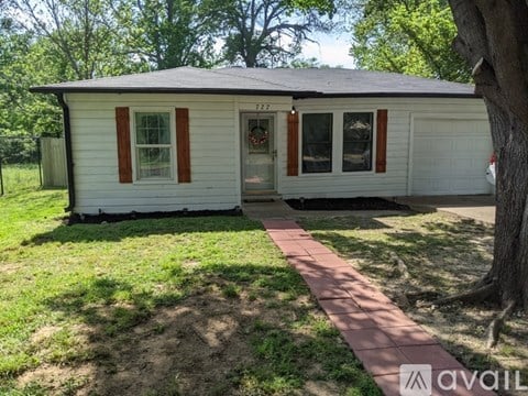 727 S Baxter Ave 2 Beds Apartment for Rent