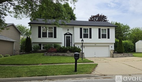 112 Deerpath Drive 4 Beds Apartment for Rent