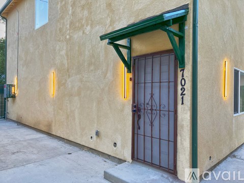 7021 Jamieson Ave 3 Beds Apartment for Rent