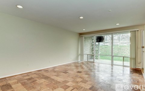 7523 Spring Lake Dr 2 Beds Apartment for Rent