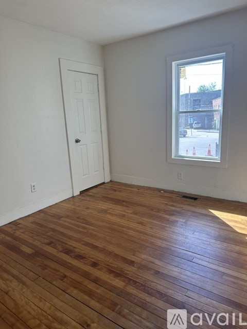 2 Massasoit Road 3 Beds Apartment for Rent