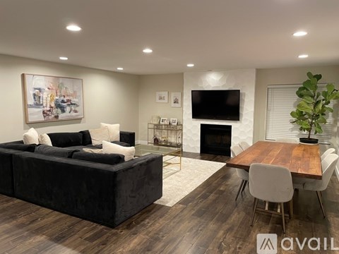 1229 East Wilson Avenue 2 Beds Apartment for Rent