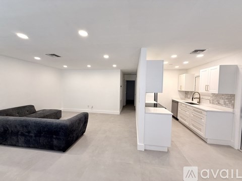 773 105Th Avenue North 3 Beds Apartment for Rent