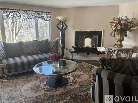 52 Troy Ln 2 Beds Apartment for Rent