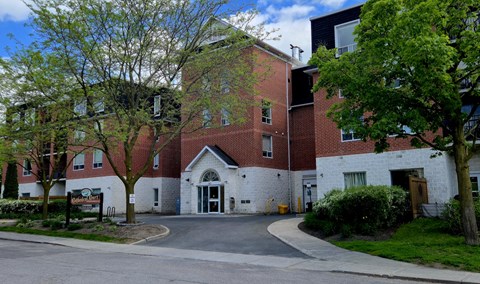 333 Brock Street Studio-2 Beds Apartment for Rent