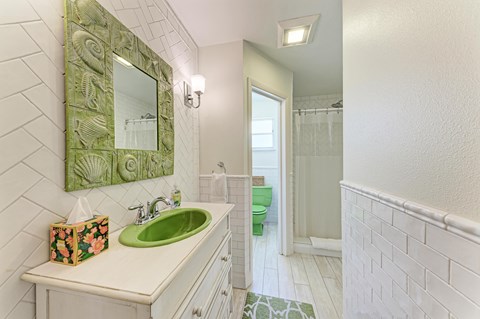102 Palmetto Ave. 4 Beds Apartment for Rent