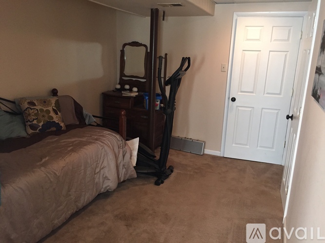 2804 Shadeland Avenue 3 Beds Single Family Home for Rent - Photo gallery 2