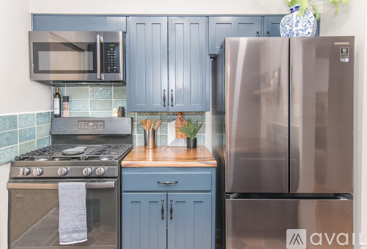 102 Harrison Ave 2 Beds Apartment for Rent - Photo gallery 5