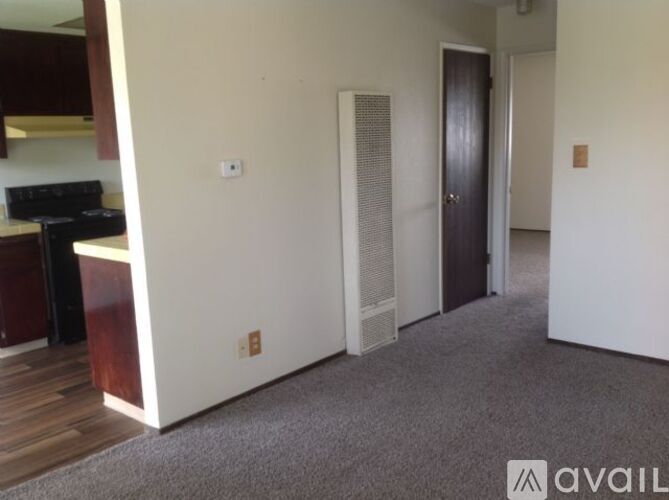 1951 Scarborough Dr 1 Apartment for Rent - Photo gallery 2