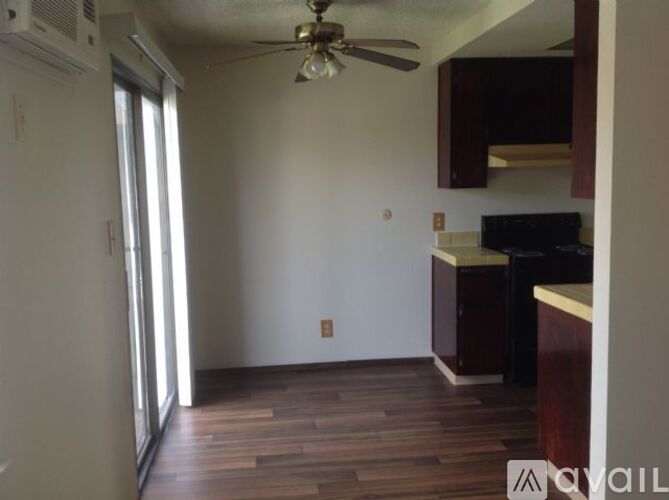 1951 Scarborough Dr 1 Apartment for Rent - Photo gallery 4