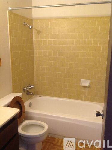 1951 Scarborough Dr 1 Apartment for Rent - Photo gallery 5