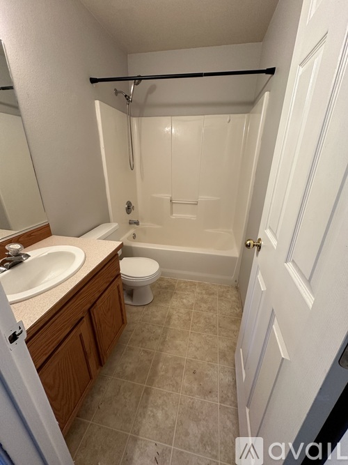 1850 W Canfield Ave 3 Beds Single Family Home for Rent - Photo gallery 4