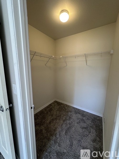 1850 W Canfield Ave 3 Beds Single Family Home for Rent - Photo gallery 5