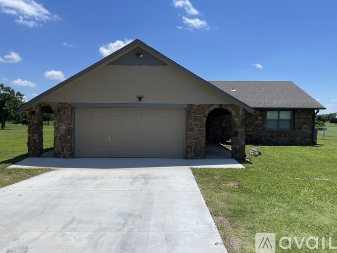 17072 Honeysuckle Ln 3 Beds Single Family Home for Rent - Photo gallery 1
