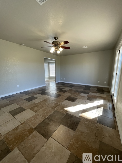 17072 Honeysuckle Ln 3 Beds Single Family Home for Rent - Photo gallery 5