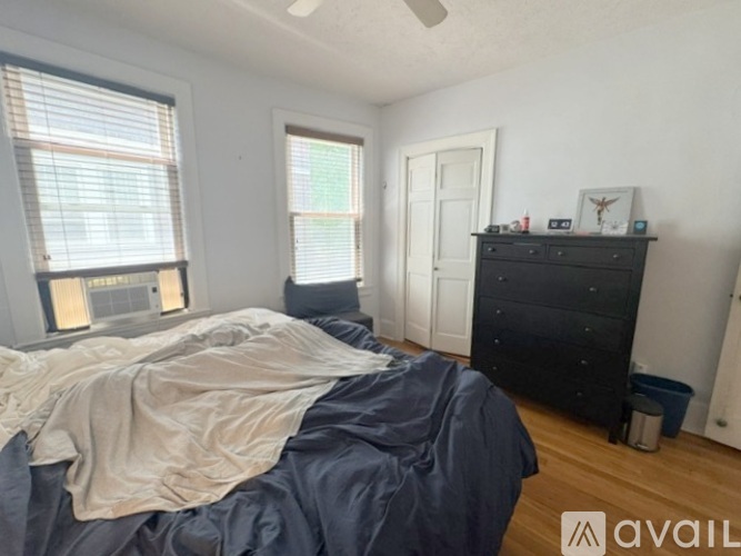 318 Columbia St 2 Beds Apartment for Rent - Photo gallery 3