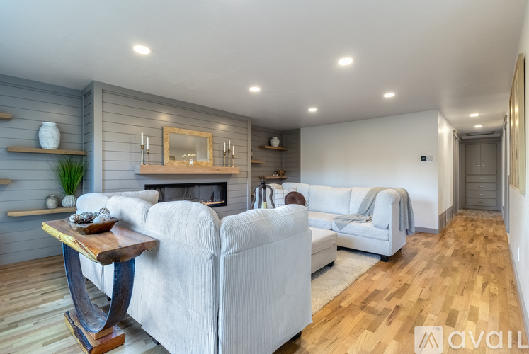 1328 Dakota St 4 Beds Single Family Home for Rent - Photo gallery 5