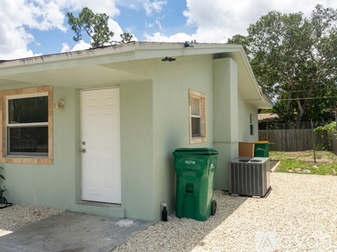 4004 Mindi Ave 2 Beds Apartment for Rent