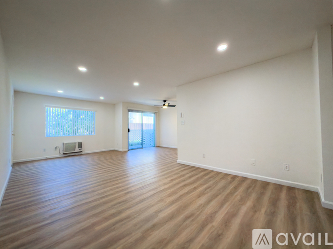 10140 Mountair Ave 1 Apartment for Rent - Photo gallery 3